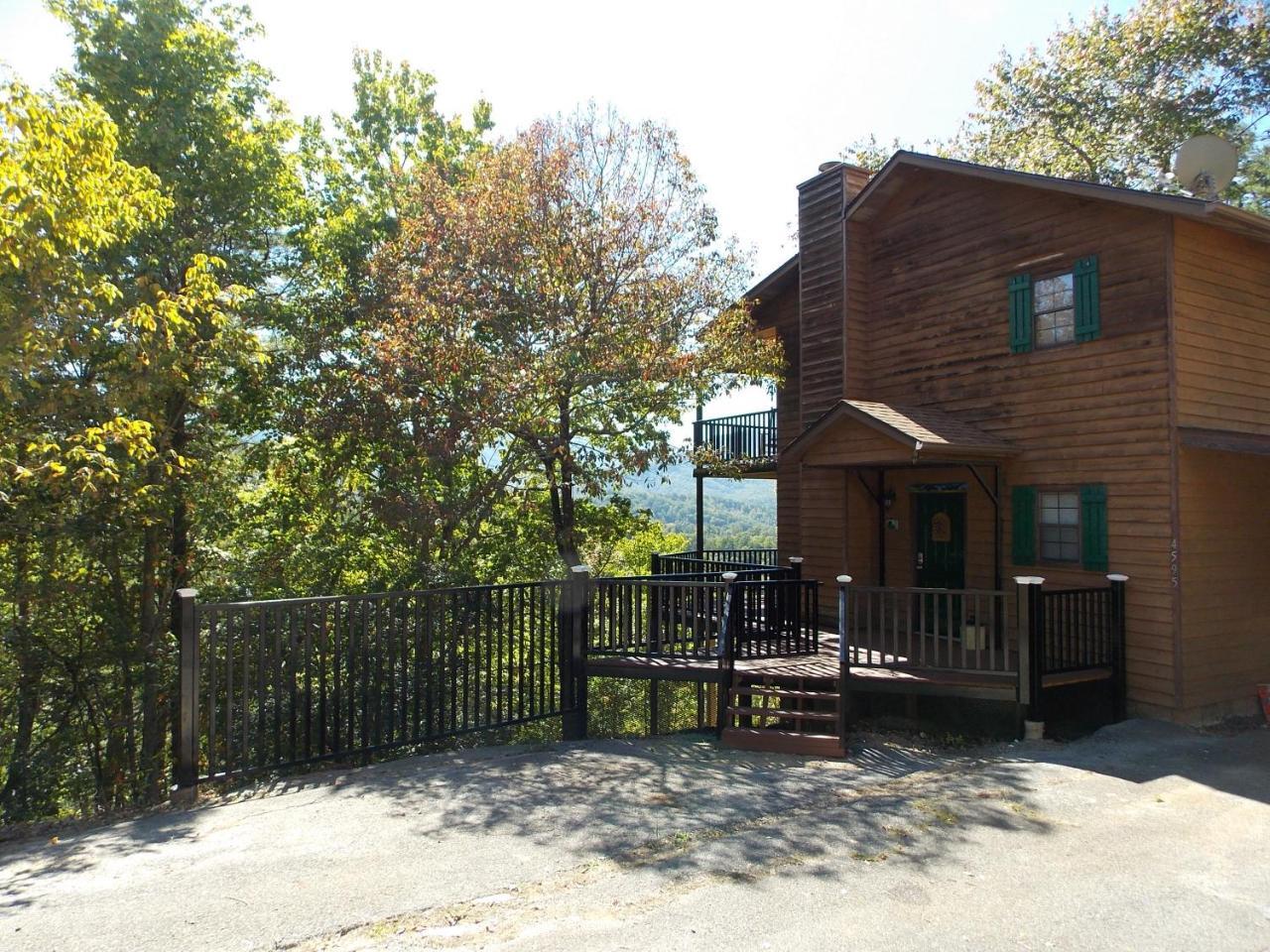 Mountain Ridge Chalet Pigeon Forge Exterior photo